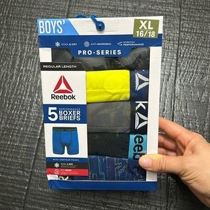 5 boxer briefs (regular length) Boy’s XL (16/18)